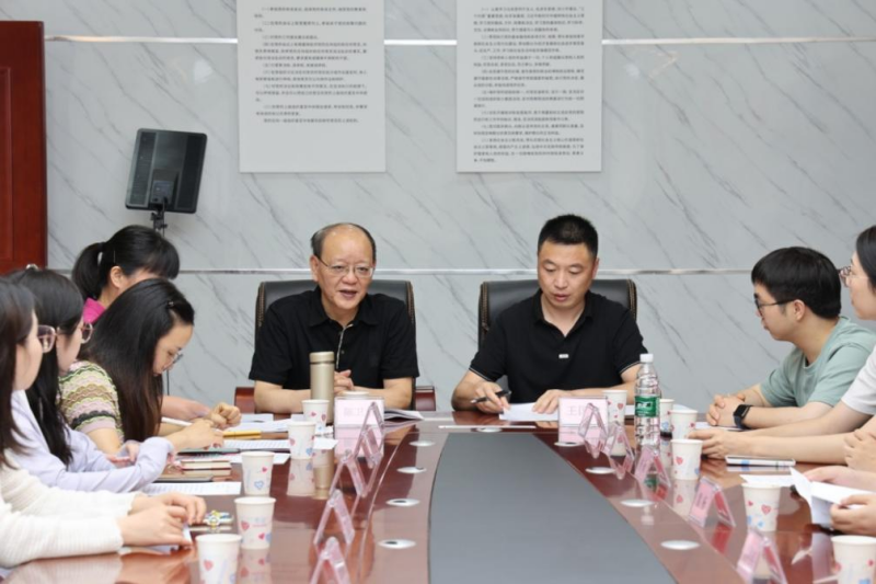 省考古院党总支副书记陈书记作微党课辅导.png